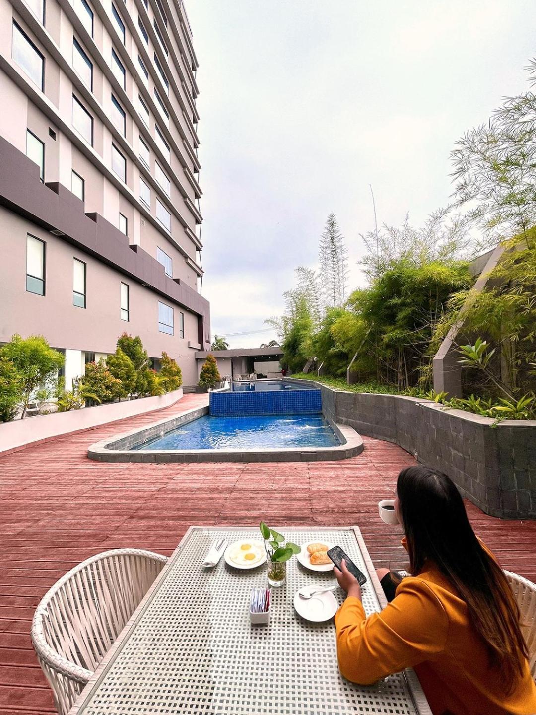 Hotel Suni Abepura Джаяпура Екстериор снимка